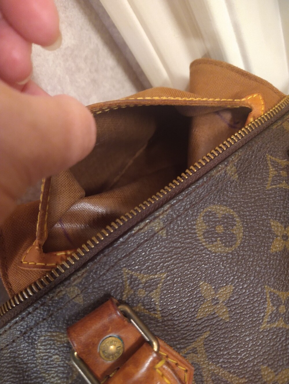 Louis Vuitton Speedy 30 Monogram - Picture 9 of 13